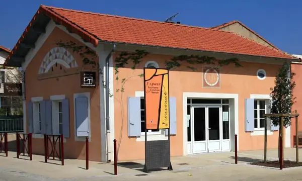 Ravalement Façade Isolant Entreprise isolation extérieure Cheval-Blanc