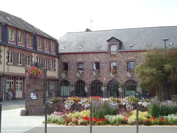 Ravalement Façade Isolant Entreprise isolation extérieure Montfort-sur-Meu