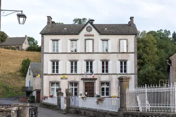 Ravalement Façade Isolant Entreprise isolation extérieure Saint-Saturnin